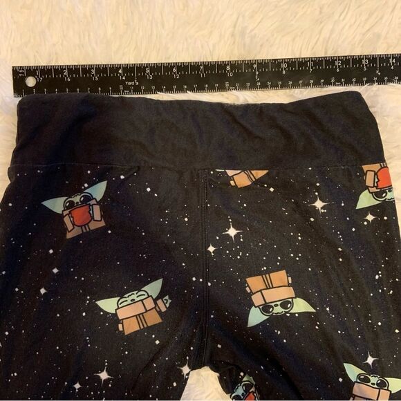 Sz Small Baby Yoda Black Leggings from Shop Disney - Picture 8 of 10
